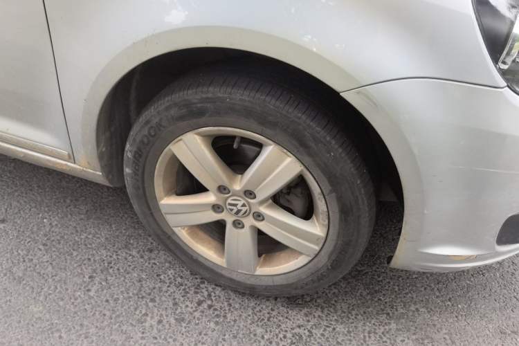 Used Volkswagen Touran 2013 1.4T DSG Comfort Edition 5-Seater Right Front Wheel Hub
