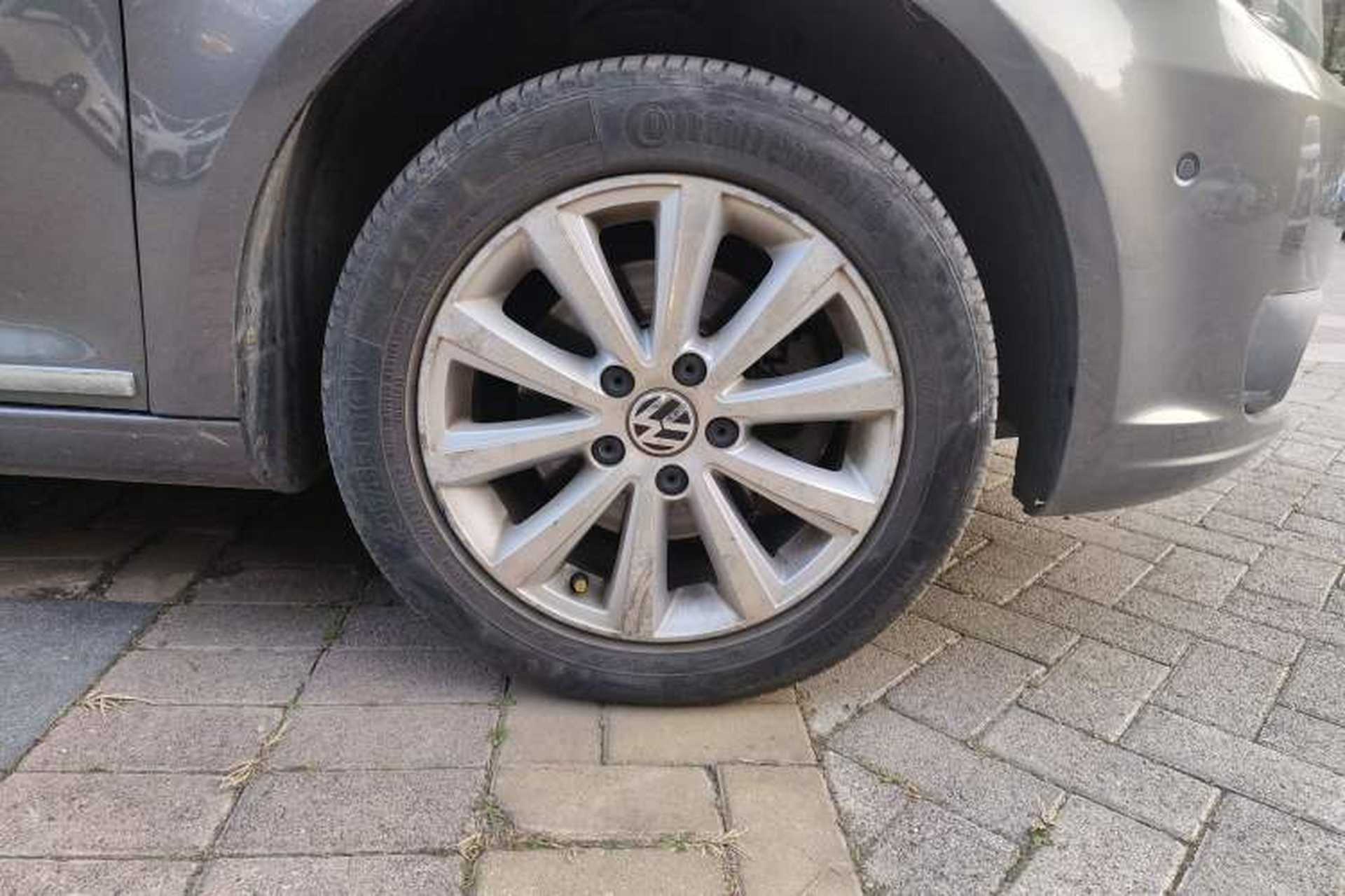 Used Volkswagen Touran 2013 1.4T DSG Crystal Edition 5-Seater Right Front Wheel Hub