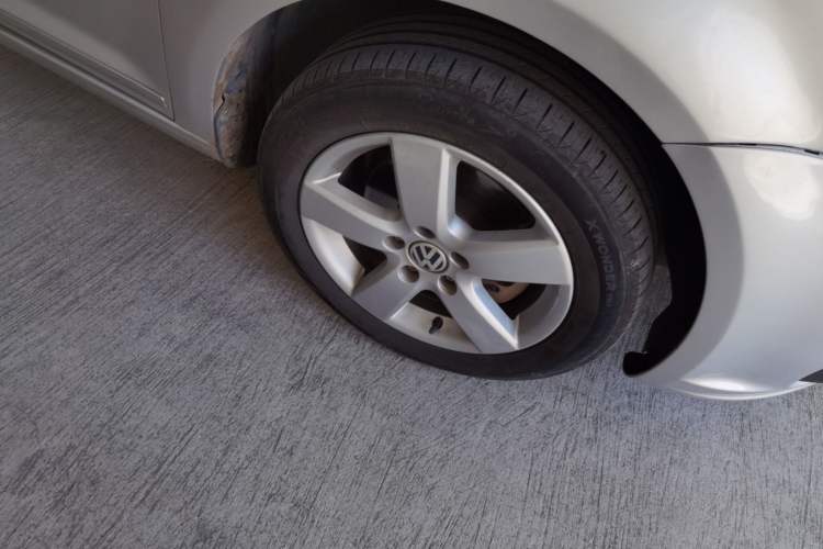Used Volkswagen Touran 2013 1.4T DSG Comfort Edition 5-Seater Right Front Wheel Hub