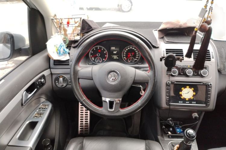 Used Volkswagen Touran 2013 1.4T Manual Comfort Edition 5-Seater Steering Wheel