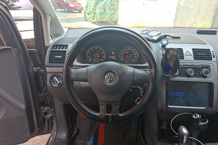 Used Volkswagen Touran 2013 1.4T DSG Comfort Edition 5-Seater Steering Wheel