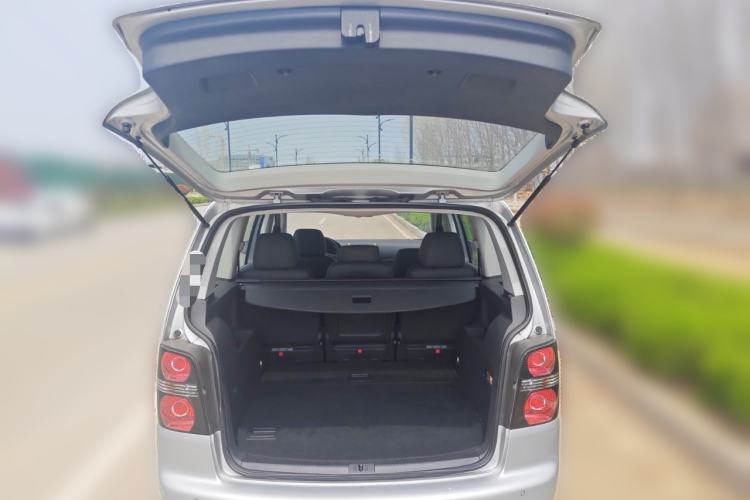 Used Volkswagen Touran 2013 1.4T DSG Comfort Edition 5-Seater Trunk