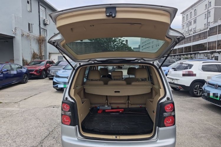 Used Volkswagen Touran 2013 1.4T DSG Comfort Edition 5-Seater Trunk