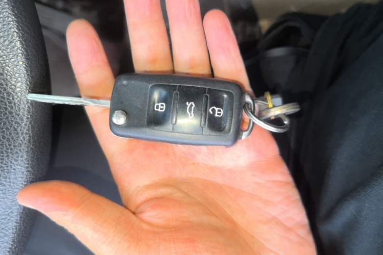 Used Volkswagen Touran 2013 1.4T DSG Comfort Edition 5-Seater Vehicle Key