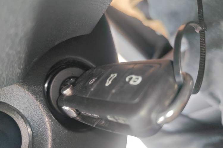 Used Volkswagen Touran 2013 1.4T DSG Comfort Edition 5-Seater Vehicle Key