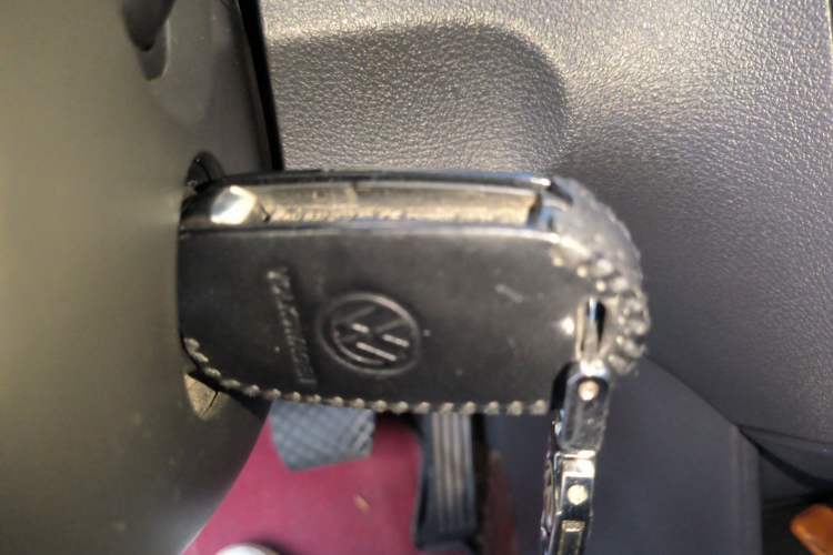 Used Volkswagen Touran 2013 1.4T DSG Comfort Edition 5-Seater Vehicle Key