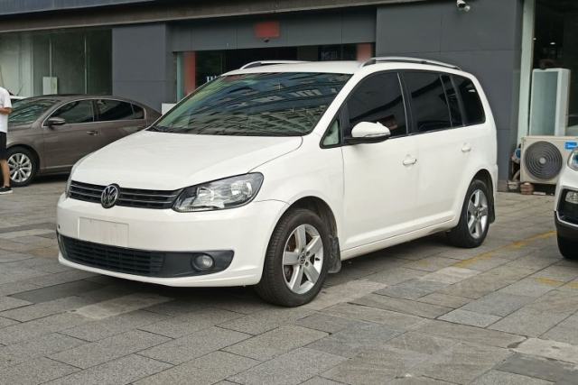 Ojetý Volkswagen Touran 2013 1.4T Manual Fashion Edition 5 Seats