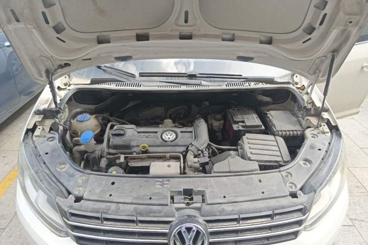Used Volkswagen Touran 2013 1.4T Manual Fashion Edition 5 Seats Engine Bay