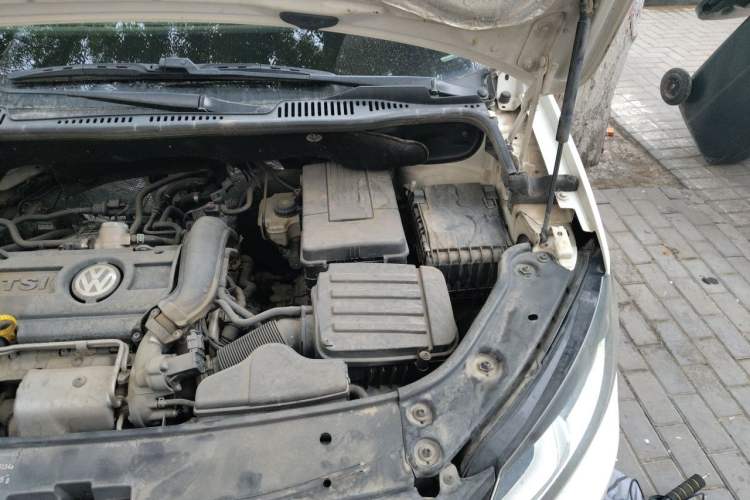 Used Volkswagen Touran 2013 1.4T DSG Comfort Edition 5-Seater Engine Bay Left