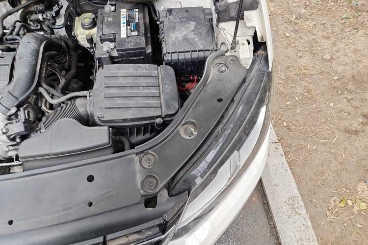 Used Volkswagen Touran 2013 1.4T DSG Comfort Edition 5-Seater Engine Bay Left