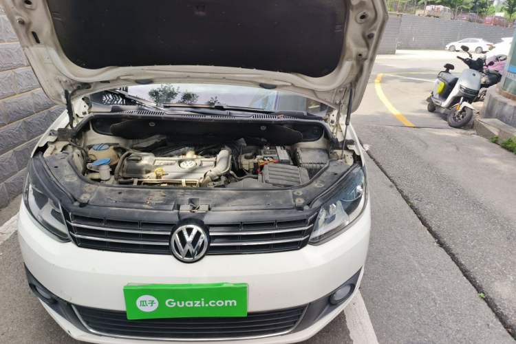 Used Volkswagen Touran 2013 1.4T Manual Comfort Edition 5-Seater Engine Bay Left