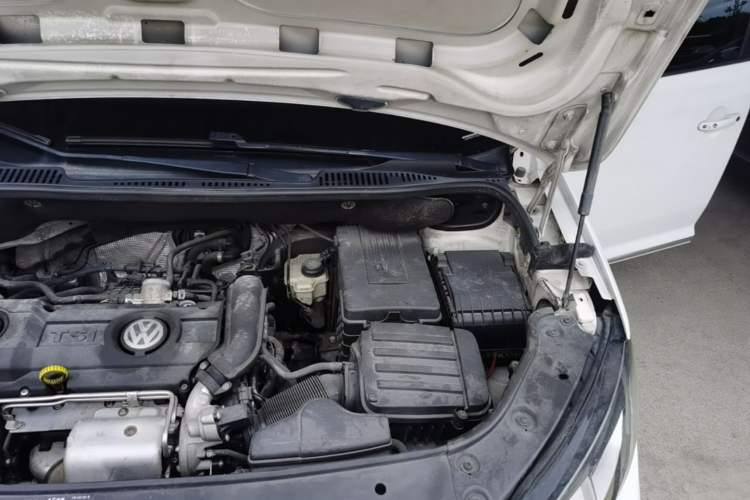Used Volkswagen Touran 2013 1.4T DSG Comfort Edition 5-Seater Engine Bay Left