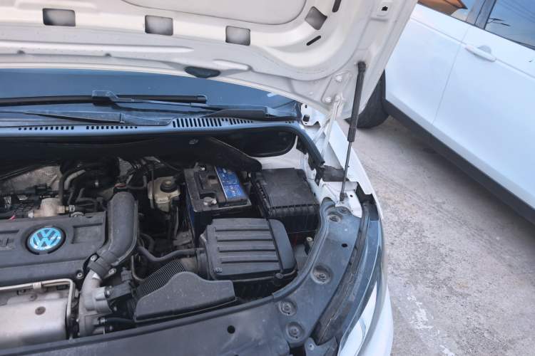 Used Volkswagen Touran 2013 1.4T DSG Comfort Edition 5-Seater Engine Bay Left