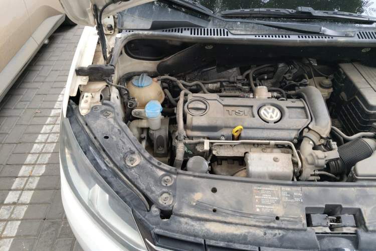Used Volkswagen Touran 2013 1.4T DSG Comfort Edition 5-Seater Engine Bay Right