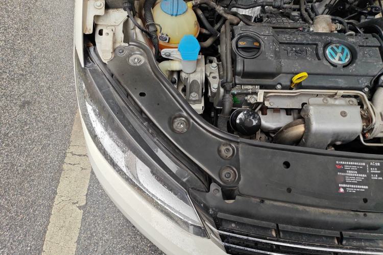 Used Volkswagen Touran 2013 1.4T DSG Comfort Edition 5-Seater Engine Bay Right