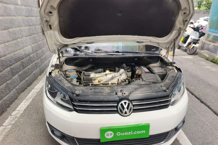 Used Volkswagen Touran 2013 1.4T Manual Comfort Edition 5-Seater Engine Bay Right