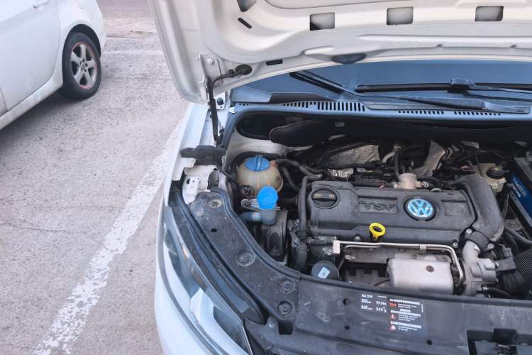 Used Volkswagen Touran 2013 1.4T DSG Comfort Edition 5-Seater Engine Bay Right