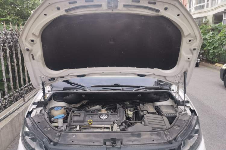 Used Volkswagen Touran 2013 1.4T DSG Crystal Edition 5-Seater Engine Bay