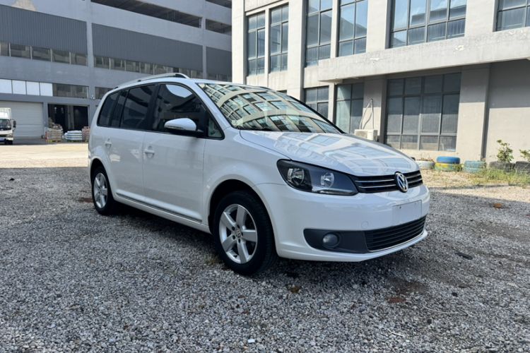 Used Volkswagen Touran 2013 1.4T DSG Comfort Edition 5-Seater Exterior 2