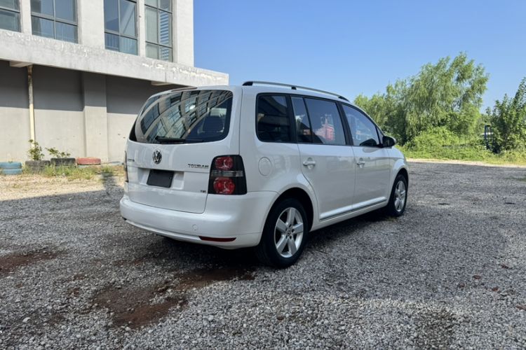 Used Volkswagen Touran 2013 1.4T DSG Comfort Edition 5-Seater Exterior 5