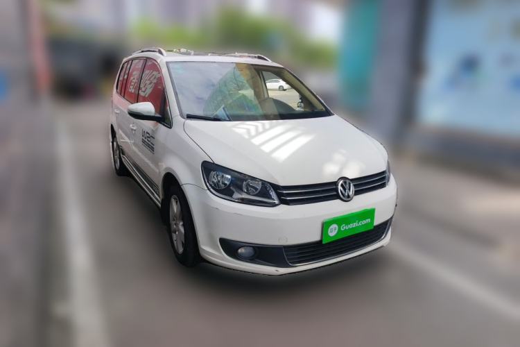 Used Volkswagen Touran 2013 1.4T Manual Comfort Edition 5-Seater Front Right 45 Deg