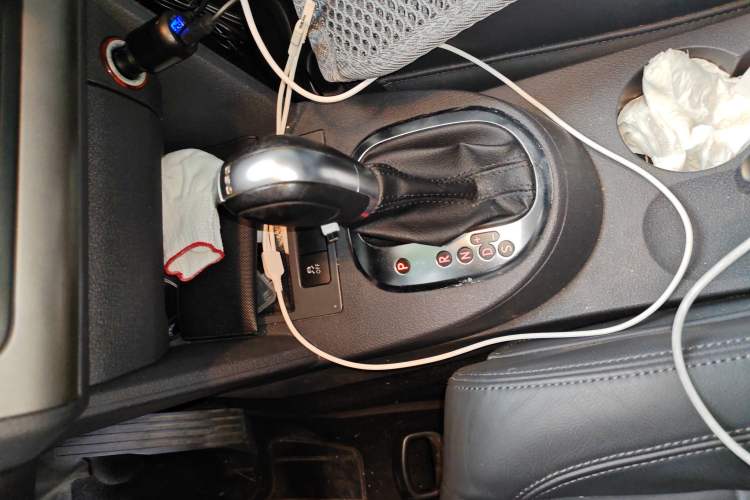Used Volkswagen Touran 2013 1.4T DSG Comfort Edition 5-Seater Gear Lever