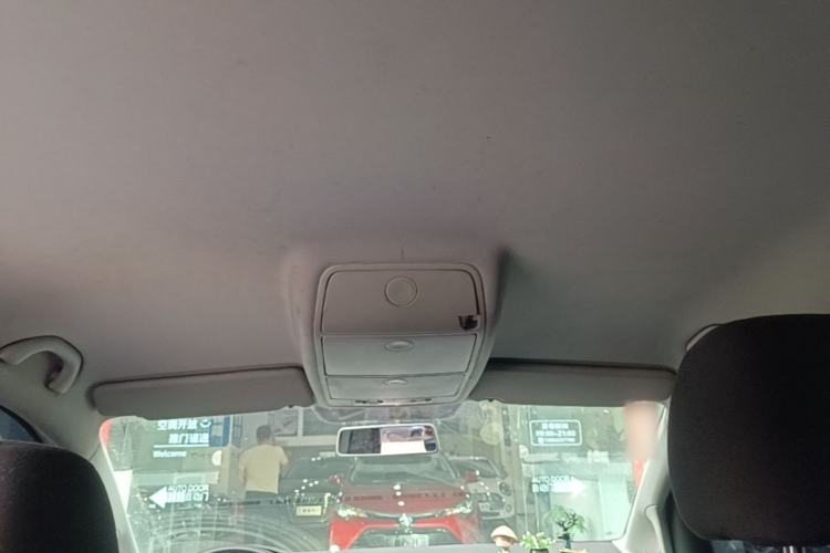 Used Volkswagen Touran 2013 1.4T Manual Fashion Edition 5 Seats Headliner