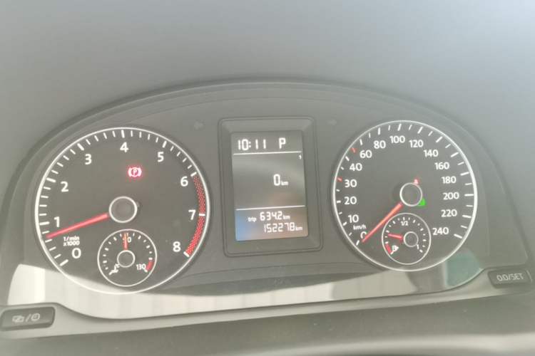 Used Volkswagen Touran 2013 1.4T DSG Comfort Edition 5-Seater Instrument Cluster