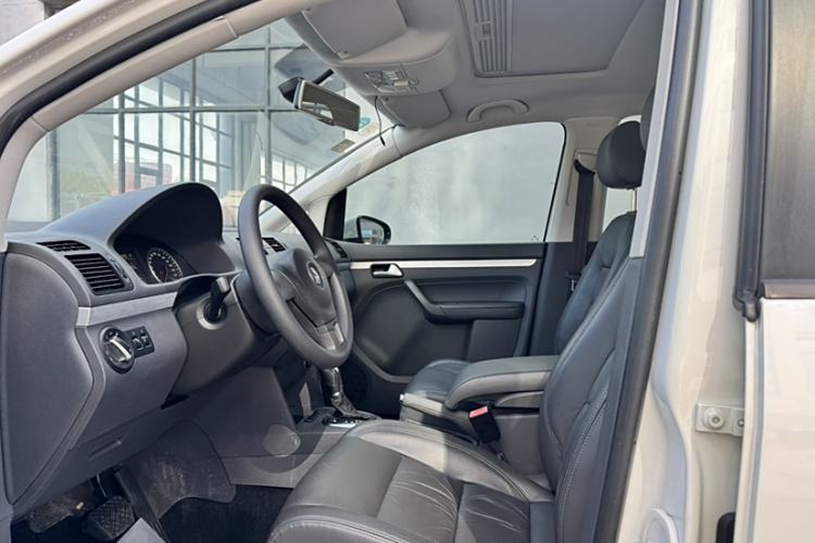 Used Volkswagen Touran 2013 1.4T DSG Comfort Edition 5-Seater Interior 2