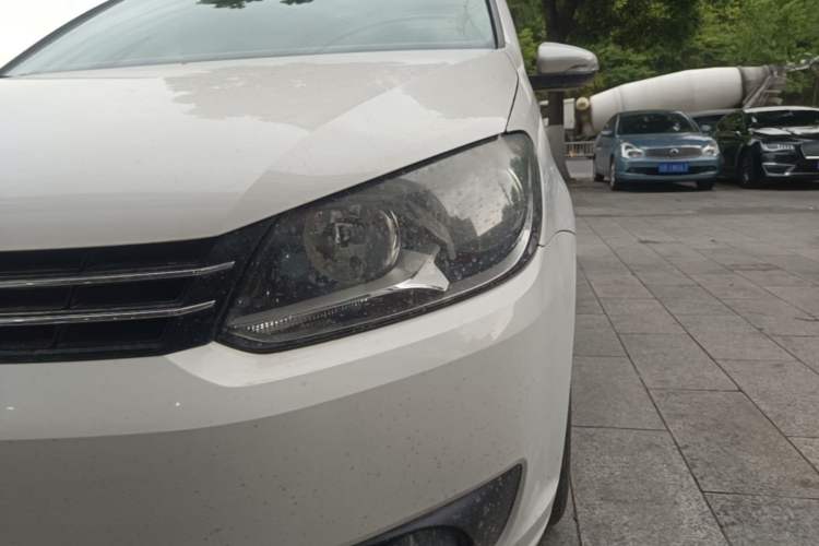Used Volkswagen Touran 2013 1.4T Manual Fashion Edition 5 Seats Left Front Headlight