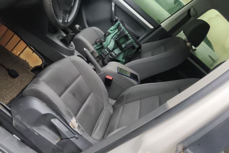Used Volkswagen Touran 2013 1.4T Manual Fashion Edition 5 Seats Left Front Seat