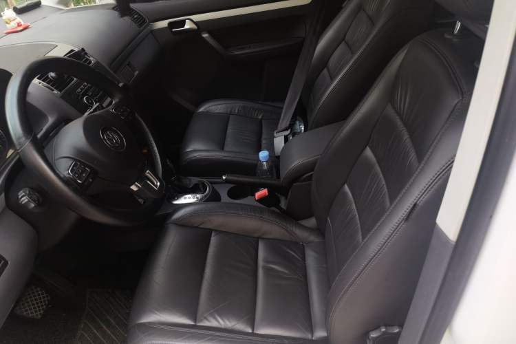 Used Volkswagen Touran 2013 1.4T DSG Crystal Edition 5-Seater Left Front Seat