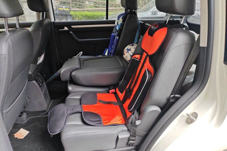 Used Volkswagen Touran 2013 1.4T DSG Comfort Edition 5-Seater Left Rear Seat