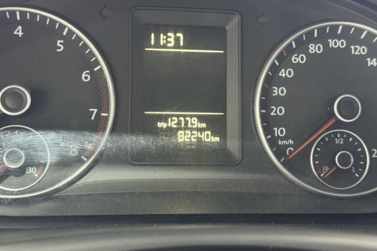 Used Volkswagen Touran 2013 1.4T DSG Comfort Edition 5-Seater Odometer Close Up