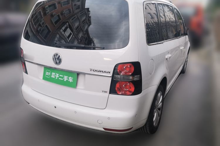 Used Volkswagen Touran 2013 1.4T DSG Crystal Edition 5-Seater Rear Right 45 Deg