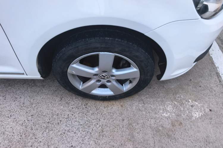 Used Volkswagen Touran 2013 1.4T DSG Comfort Edition 5-Seater Right Front Wheel Hub
