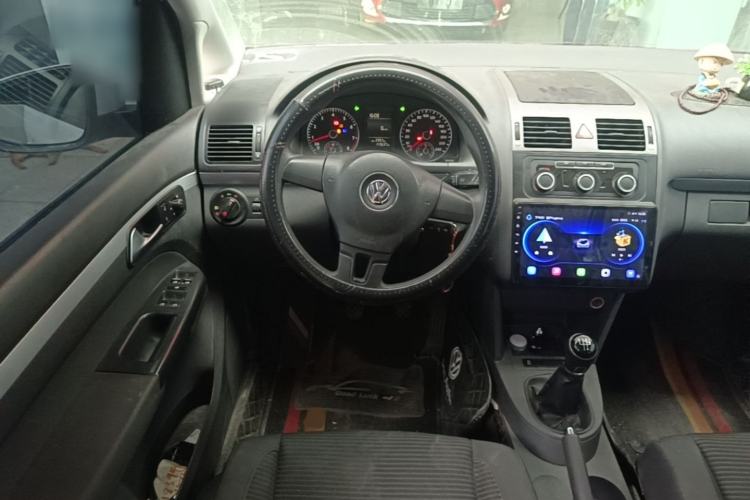 Used Volkswagen Touran 2013 1.4T Manual Fashion Edition 5 Seats Steering Wheel