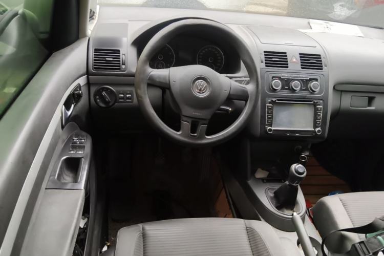 Used Volkswagen Touran 2013 1.4T Manual Fashion Edition 5 Seats Steering Wheel