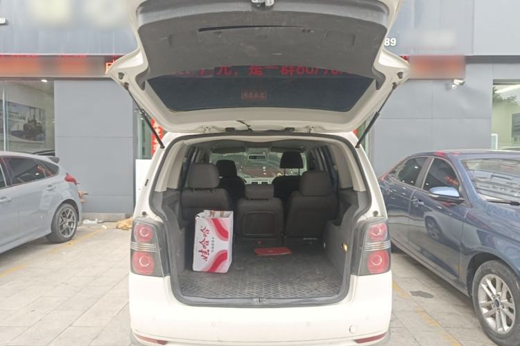 Used Volkswagen Touran 2013 1.4T Manual Fashion Edition 5 Seats Trunk