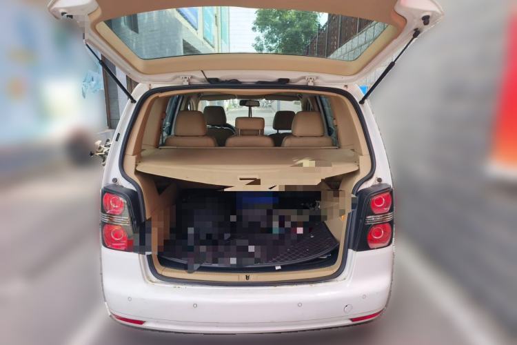 Used Volkswagen Touran 2013 1.4T Manual Comfort Edition 5-Seater Trunk