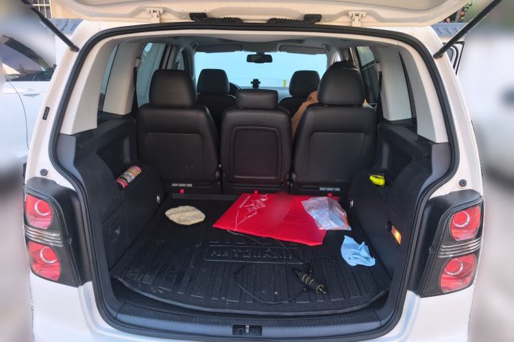 Used Volkswagen Touran 2013 1.4T DSG Comfort Edition 5-Seater Trunk