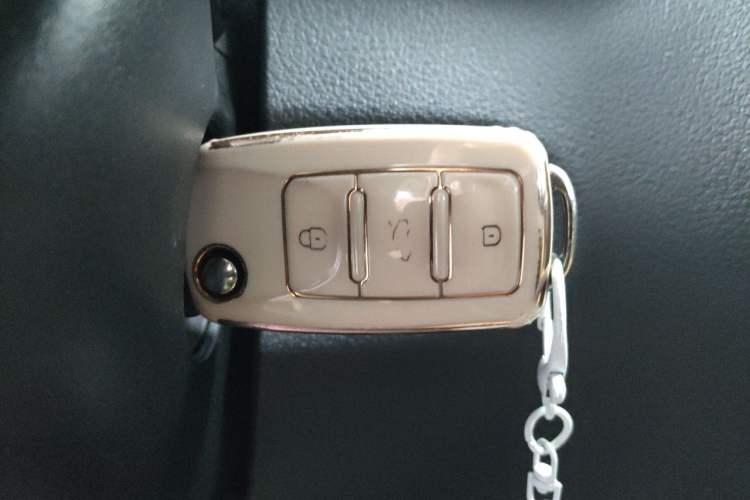 Used Volkswagen Touran 2013 1.4T DSG Comfort Edition 5-Seater Vehicle Key