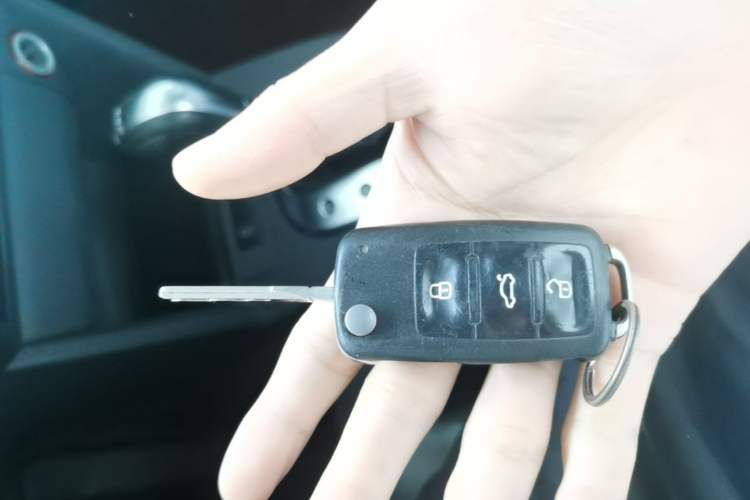 Used Volkswagen Touran 2013 1.4T DSG Comfort Edition 5-Seater Vehicle Key