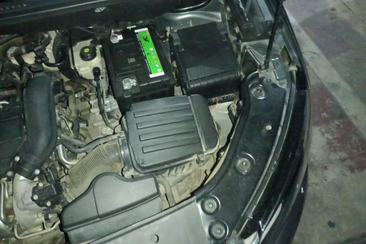 Used Volkswagen Touran 2014 1.4T DSG 30th Anniversary Edition Engine Bay Left