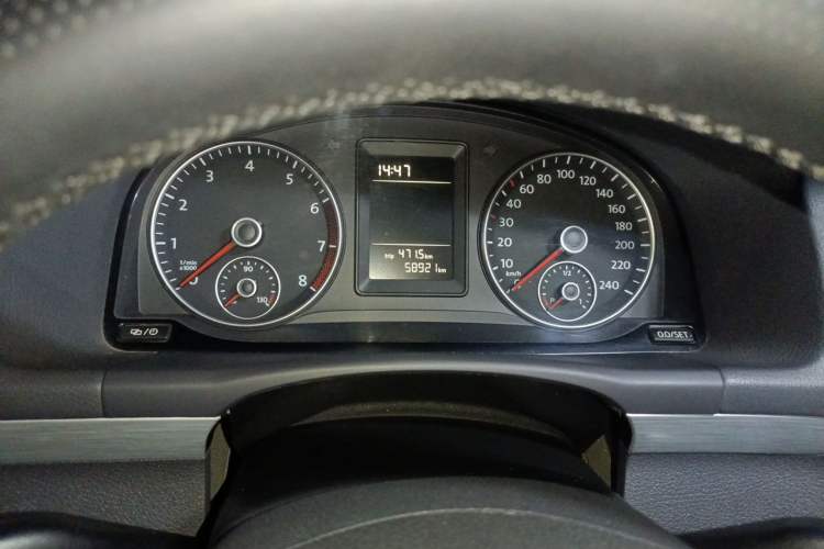 Used Volkswagen Touran 2014 1.4T DSG 30th Anniversary Edition Instrument Cluster