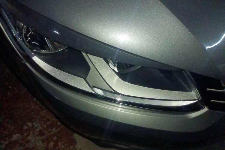 Used Volkswagen Touran 2014 1.4T DSG 30th Anniversary Edition Right Front Headlight