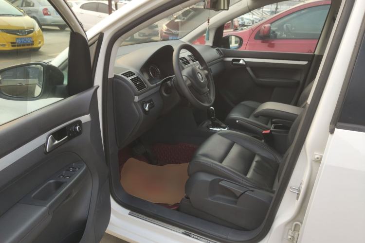 Used Volkswagen Touran 2014 1.4T DSG 30th Anniversary Edition Driver Seat