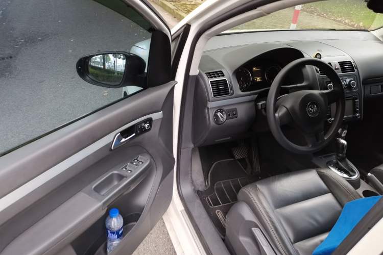 Used Volkswagen Touran 2014 1.4T DSG 30th Anniversary Edition Driver Seat