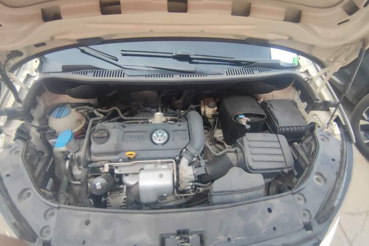 Used Volkswagen Touran 2014 1.4T DSG 30th Anniversary Edition Engine Bay