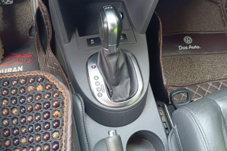 Used Volkswagen Touran 2014 1.4T DSG 30th Anniversary Edition Gear Lever